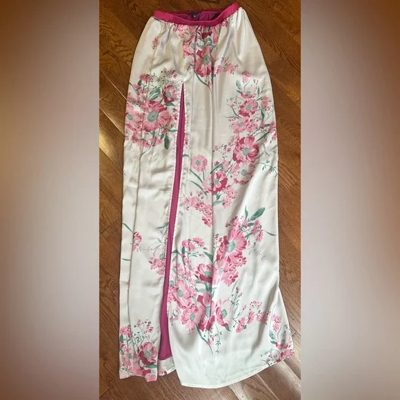 Jluxlabel floral suit. - Picture 4 of 5